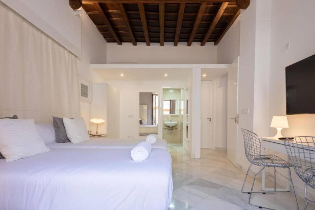 Hernando Colon Deluxe Suite By Valcambre Sevilla Exterior foto